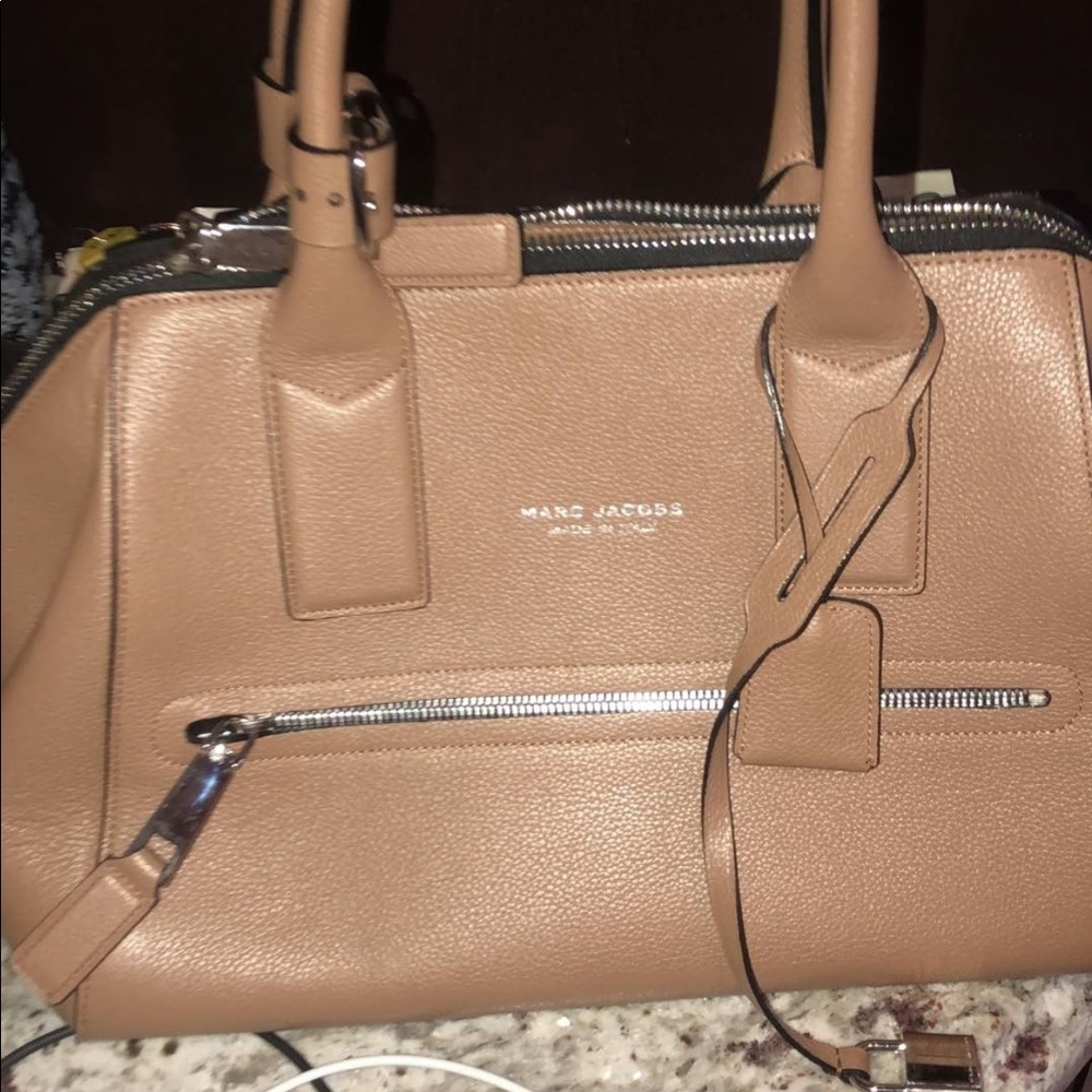 Marc Jacobs incognito bag